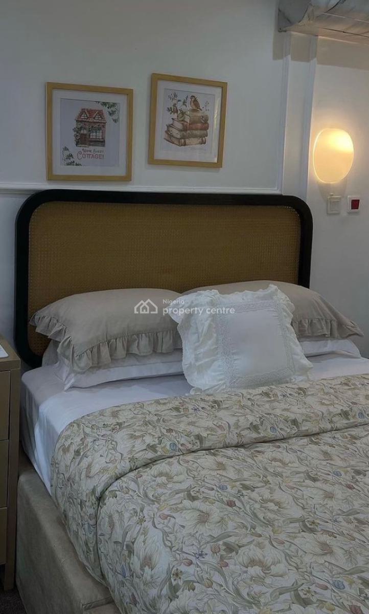 Nicely Furnished 1 Bed Loft in a Nice and Serene Estate, Lekki Phase 1, Lekki, Lagos, Flat / Apartment Short Let