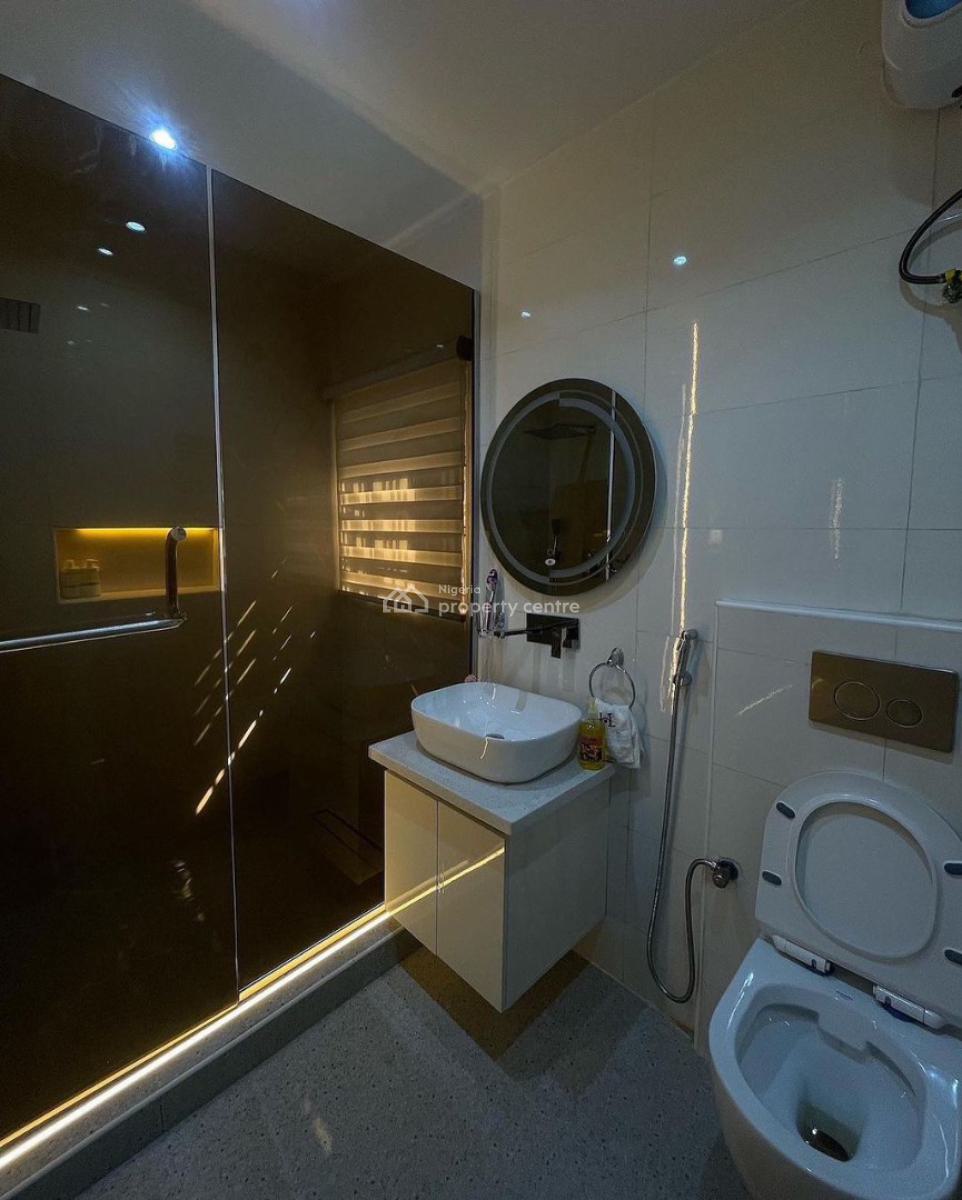 Nicely Furnished 1 Bed Loft in a Nice and Serene Estate, Lekki Phase 1, Lekki, Lagos, Flat / Apartment Short Let