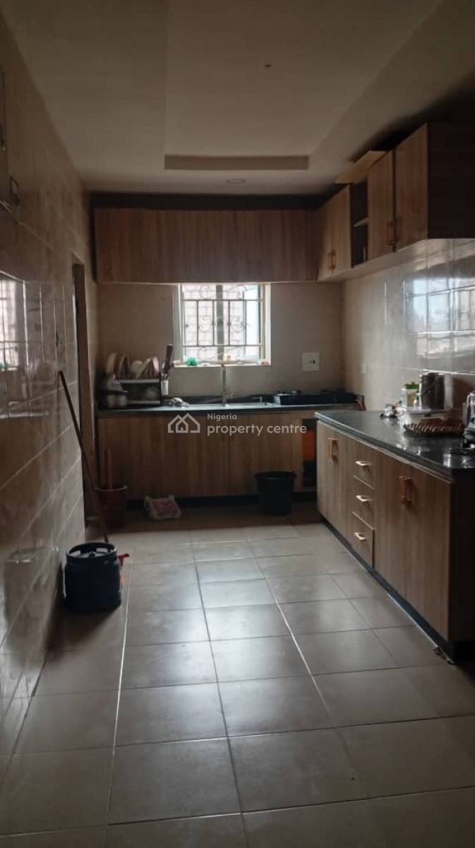 Luxury 3bedroom Flat, Living Faith Road, Fha (f.h.a), Lugbe District, Abuja, Flat / Apartment for Rent