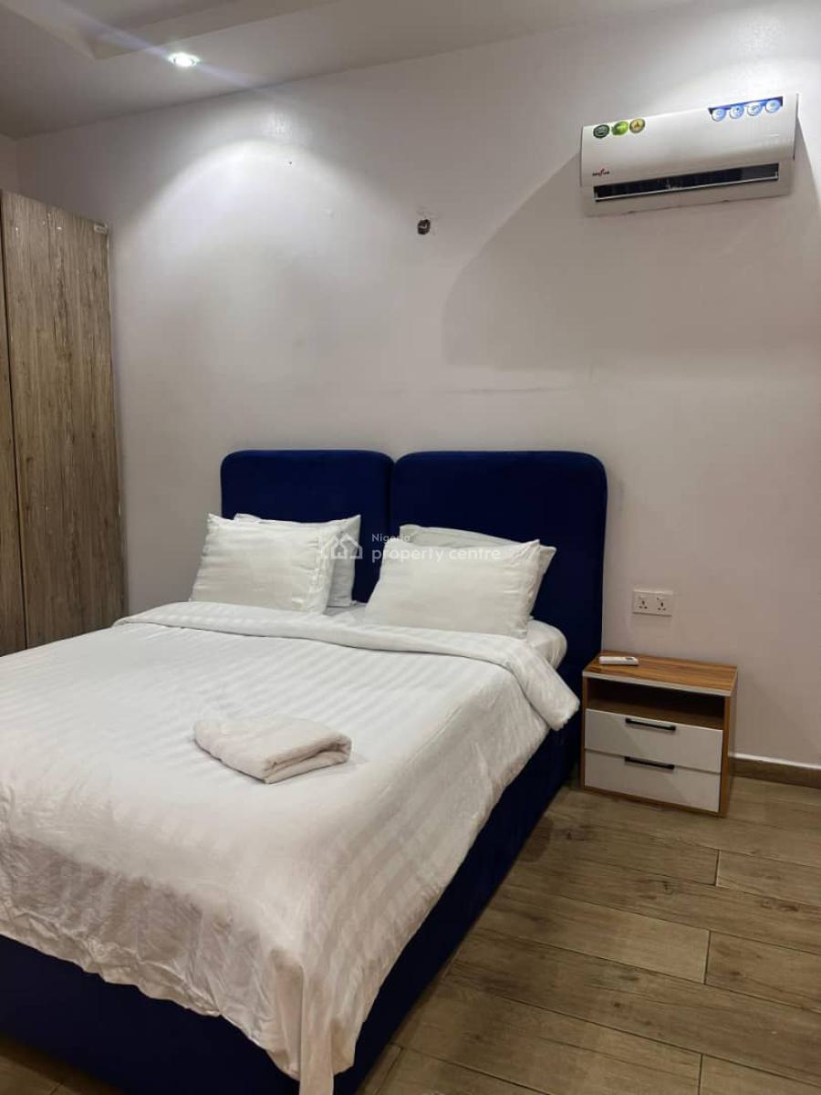 Cozy 1bedroom Apartment with Swimming Pool and Gym, Lekki Phase 1, Lekki, Lagos, Mini Flat (room and Parlour) Short Let