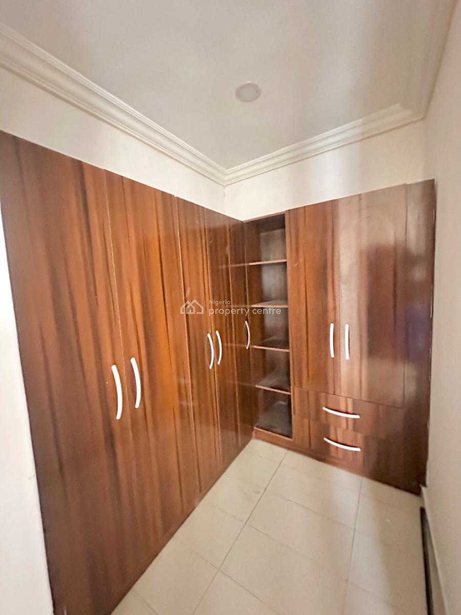 a Masters Room in a Shared Apt, Osapa London Gardens, Osapa, Lekki, Lagos, Semi-detached Duplex for Rent