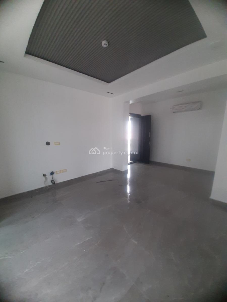 1 Bedroom New Serviced Flat with Fitted Kitchen, and Air Conditioners, Lekki Phase 1, Lekki, Lagos, Flat / Apartment for Rent