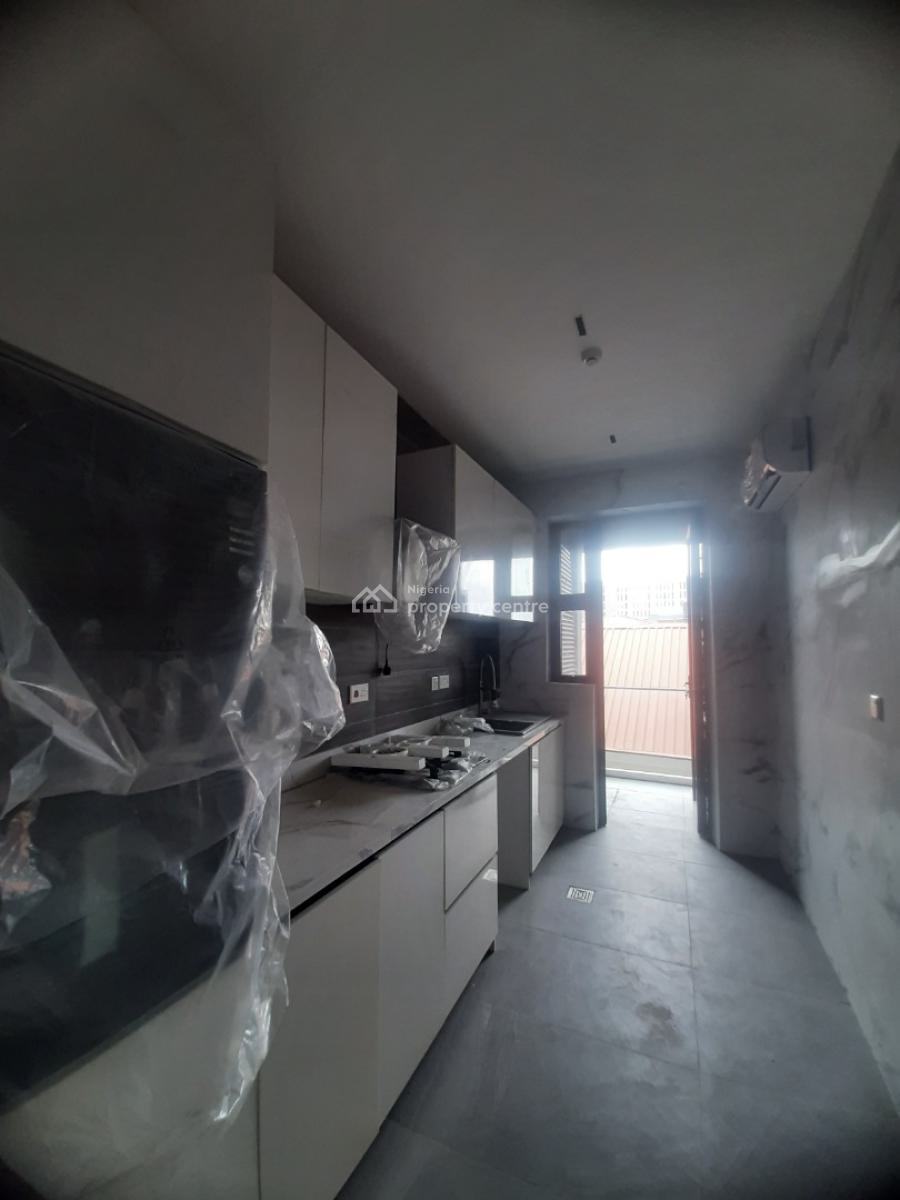 1 Bedroom New Serviced Flat with Fitted Kitchen, and Air Conditioners, Lekki Phase 1, Lekki, Lagos, Flat / Apartment for Rent