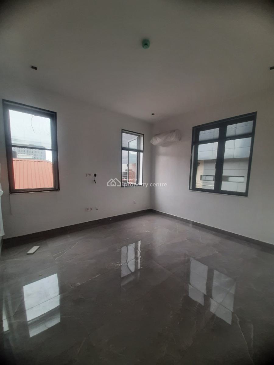 1 Bedroom New Serviced Flat with Fitted Kitchen, and Air Conditioners, Lekki Phase 1, Lekki, Lagos, Flat / Apartment for Rent