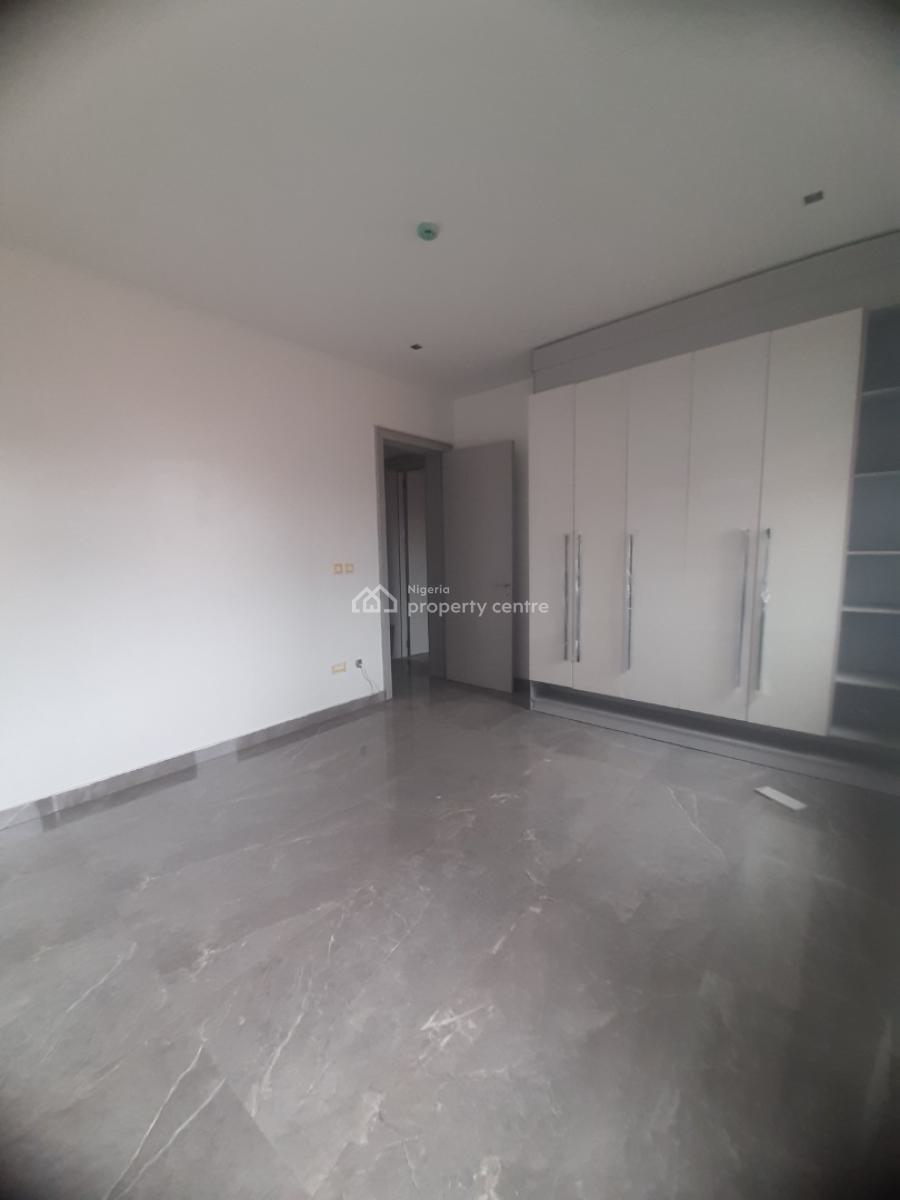 1 Bedroom New Serviced Flat with Fitted Kitchen, and Air Conditioners, Lekki Phase 1, Lekki, Lagos, Flat / Apartment for Rent