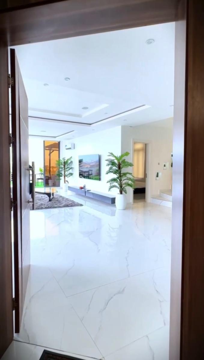 Fully Furnished & Serviced 3 Bedroom Penthouse + Bq, Pool, Gym, Lekki Phase 1, Lekki, Lagos, Flat / Apartment for Rent
