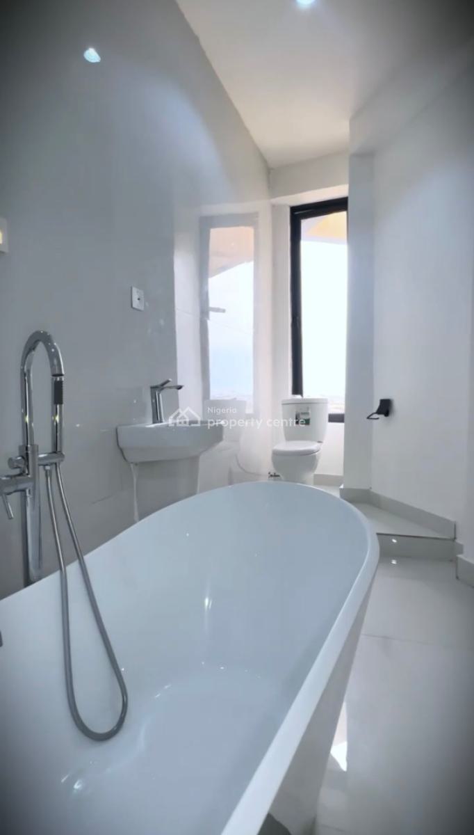 Fully Furnished & Serviced 3 Bedroom Penthouse + Bq, Pool, Gym, Lekki Phase 1, Lekki, Lagos, Flat / Apartment for Rent