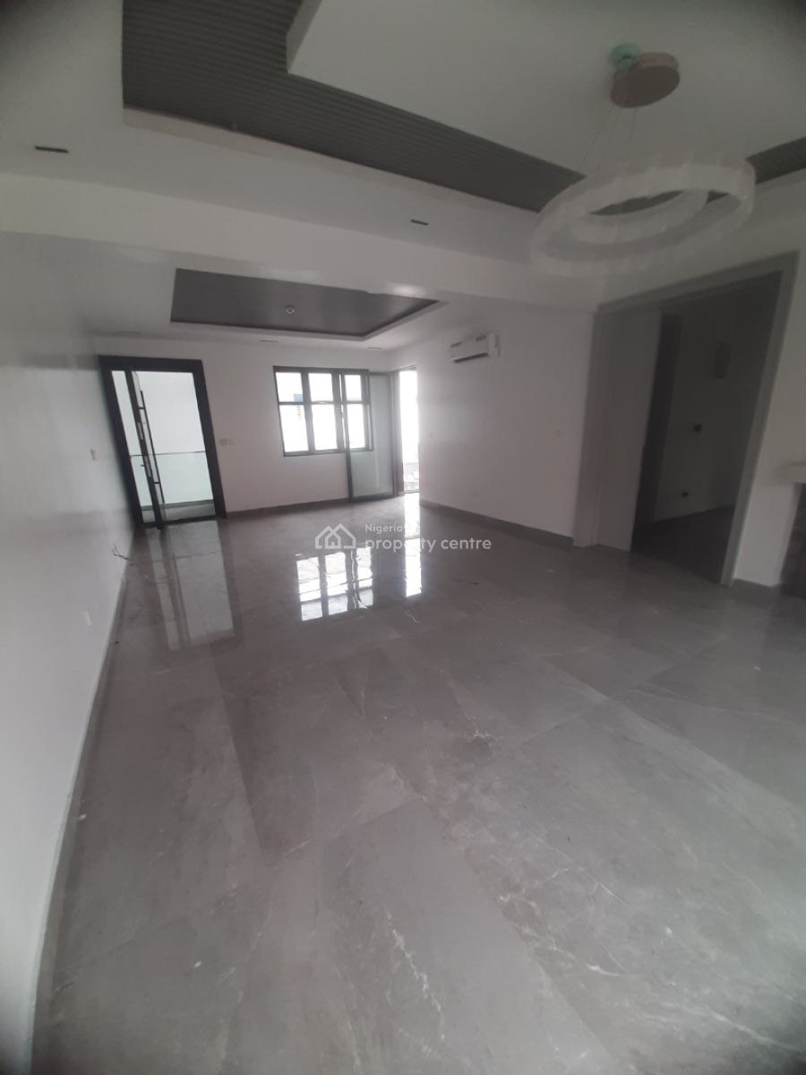 2 Bedroom En-suite New Serviced Flat with Fitted Kitchen, Air Conditio, Lekki Phase 1, Lekki, Lagos, Flat / Apartment for Rent