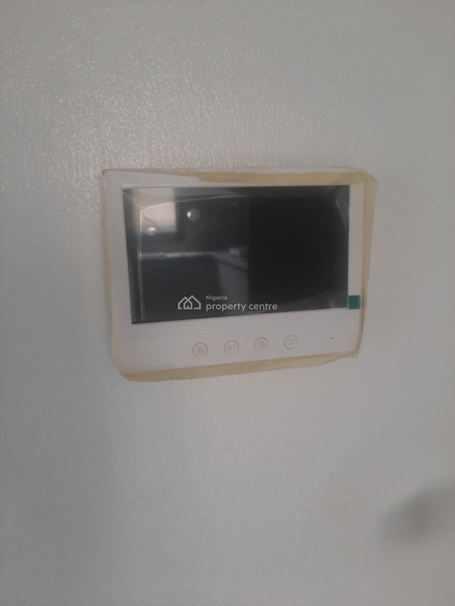 2 Bedroom En-suite New Serviced Flat with Fitted Kitchen, Air Conditio, Lekki Phase 1, Lekki, Lagos, Flat / Apartment for Rent