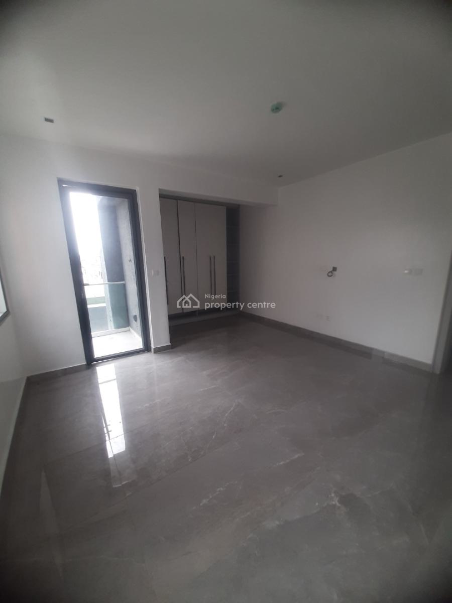 2 Bedroom En-suite New Serviced Flat with Fitted Kitchen, Air Conditio, Lekki Phase 1, Lekki, Lagos, Flat / Apartment for Rent