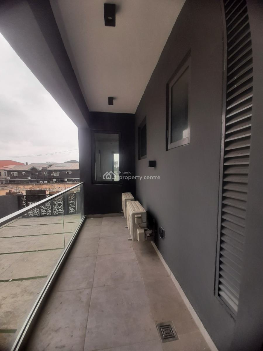2 Bedroom En-suite New Serviced Flat with Fitted Kitchen, Air Conditio, Lekki Phase 1, Lekki, Lagos, Flat / Apartment for Rent