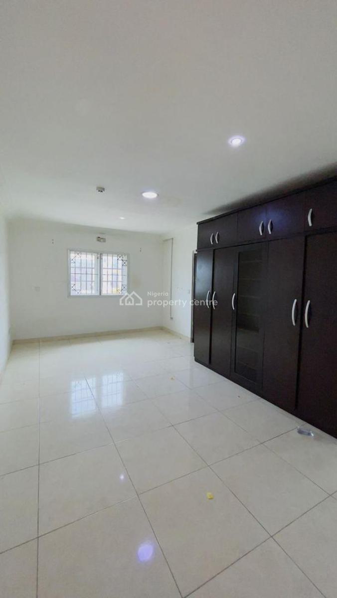 Luxury Spacious 3 Bedroom Apartment with 2 Balconies, Ikate, Lekki, Lagos, Flat / Apartment for Rent