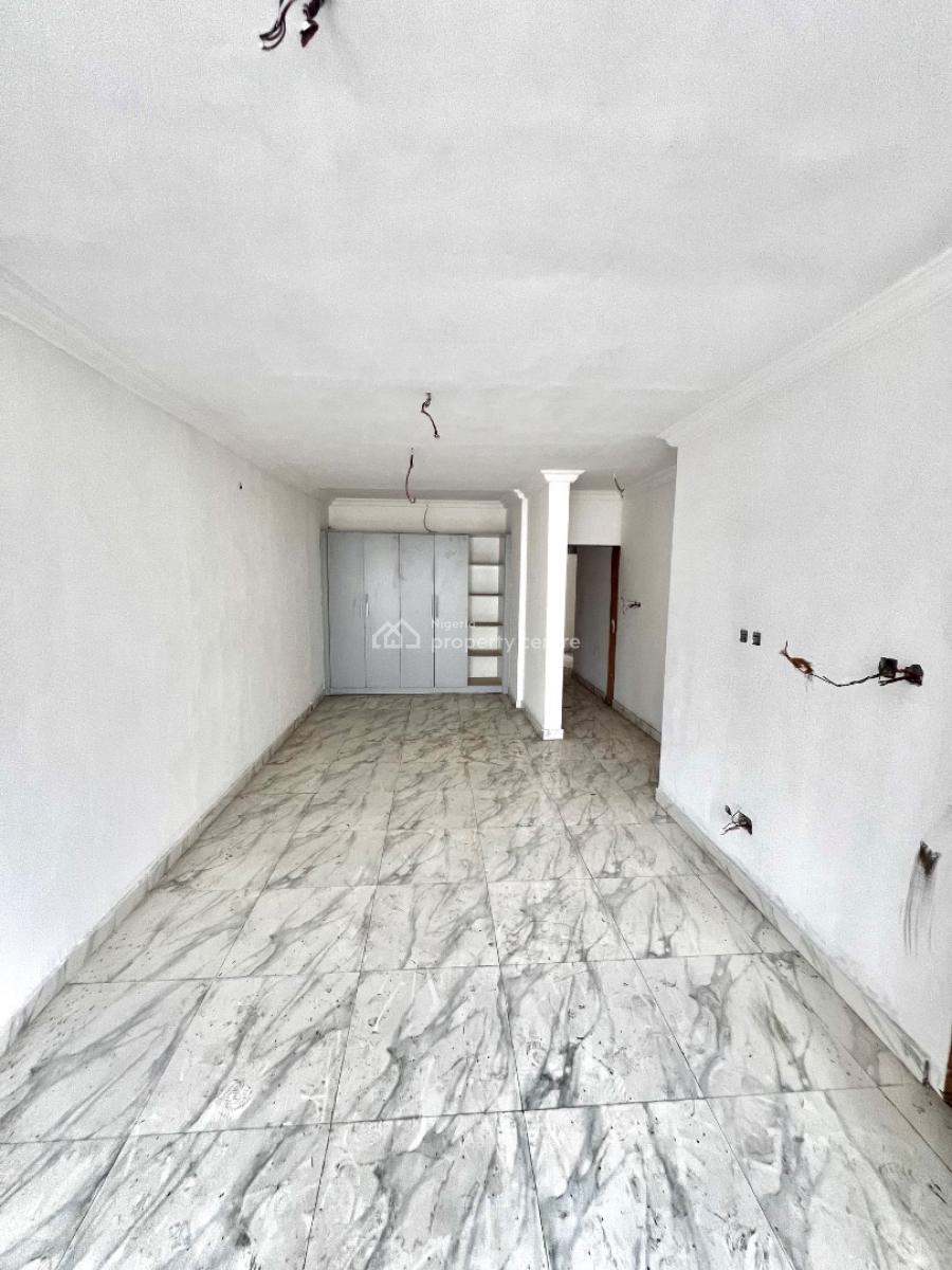 Great Bargain Purchase: Luxury 4-bedroom Terrace with a Bq in Lekki, Conrithians Court, Lekki Phase 1, Lekki, Lagos, Terraced Duplex for Sale