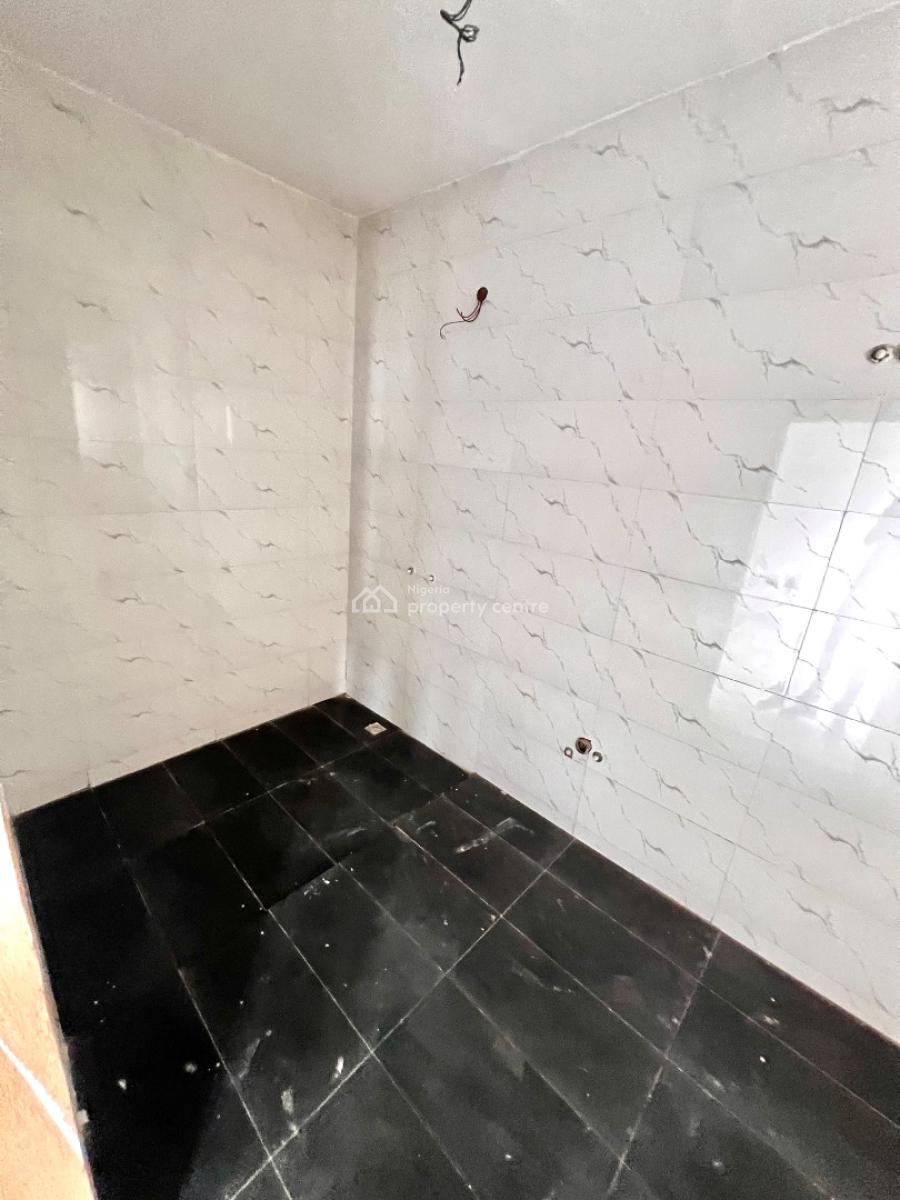 Great Bargain Purchase: Luxury 4-bedroom Terrace with a Bq in Lekki, Conrithians Court, Lekki Phase 1, Lekki, Lagos, Terraced Duplex for Sale