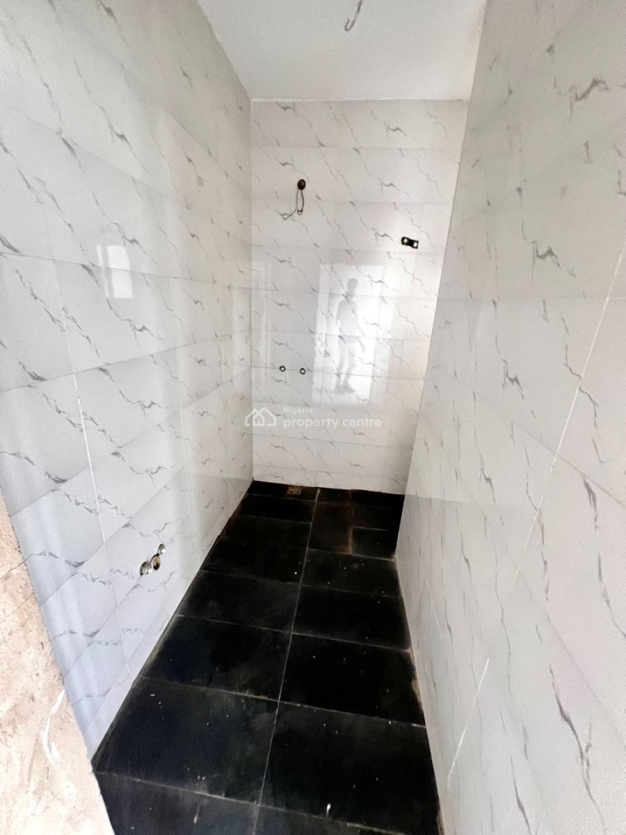 Great Bargain Purchase: Luxury 4-bedroom Terrace with a Bq in Lekki, Conrithians Court, Lekki Phase 1, Lekki, Lagos, Terraced Duplex for Sale