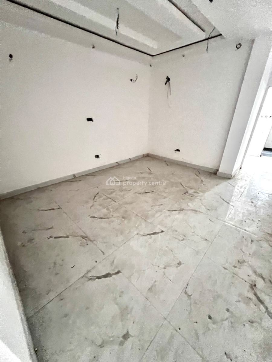 Great Bargain Purchase: Luxury 4-bedroom Terrace with a Bq in Lekki, Conrithians Court, Lekki Phase 1, Lekki, Lagos, Terraced Duplex for Sale