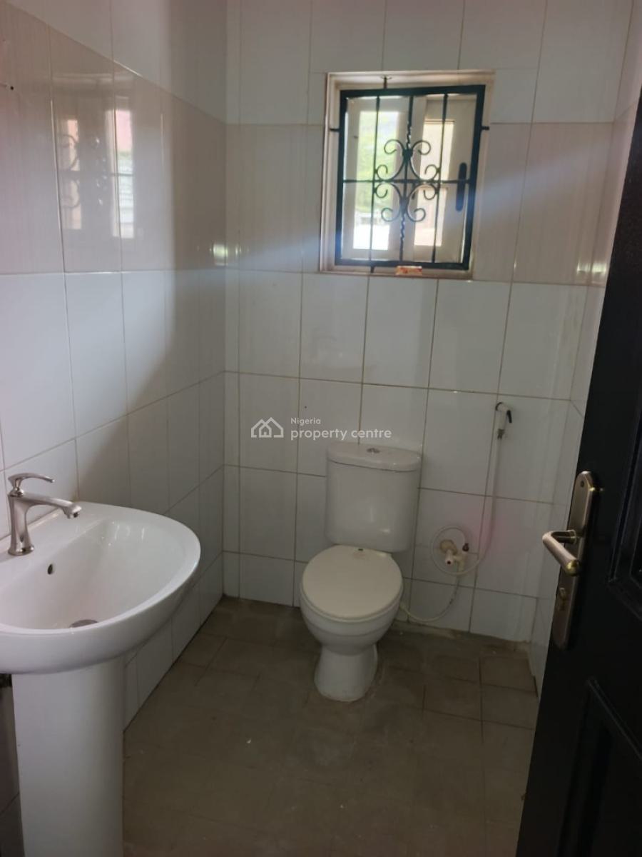 Self Serviced 3 Bedrooms Apartment with Bq, U3 Estate, Lekki Phase 1, Lekki, Lagos, Flat / Apartment for Rent