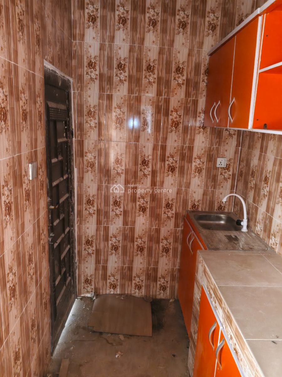 Standard Newly Built 3 Bedroom Flat Prepaid Meter 9ice Kitchen with Ca, Lafenwa Ogun State Close to Ayobo Lagos, Ado-odo/ota, Ogun, Flat / Apartment for Rent