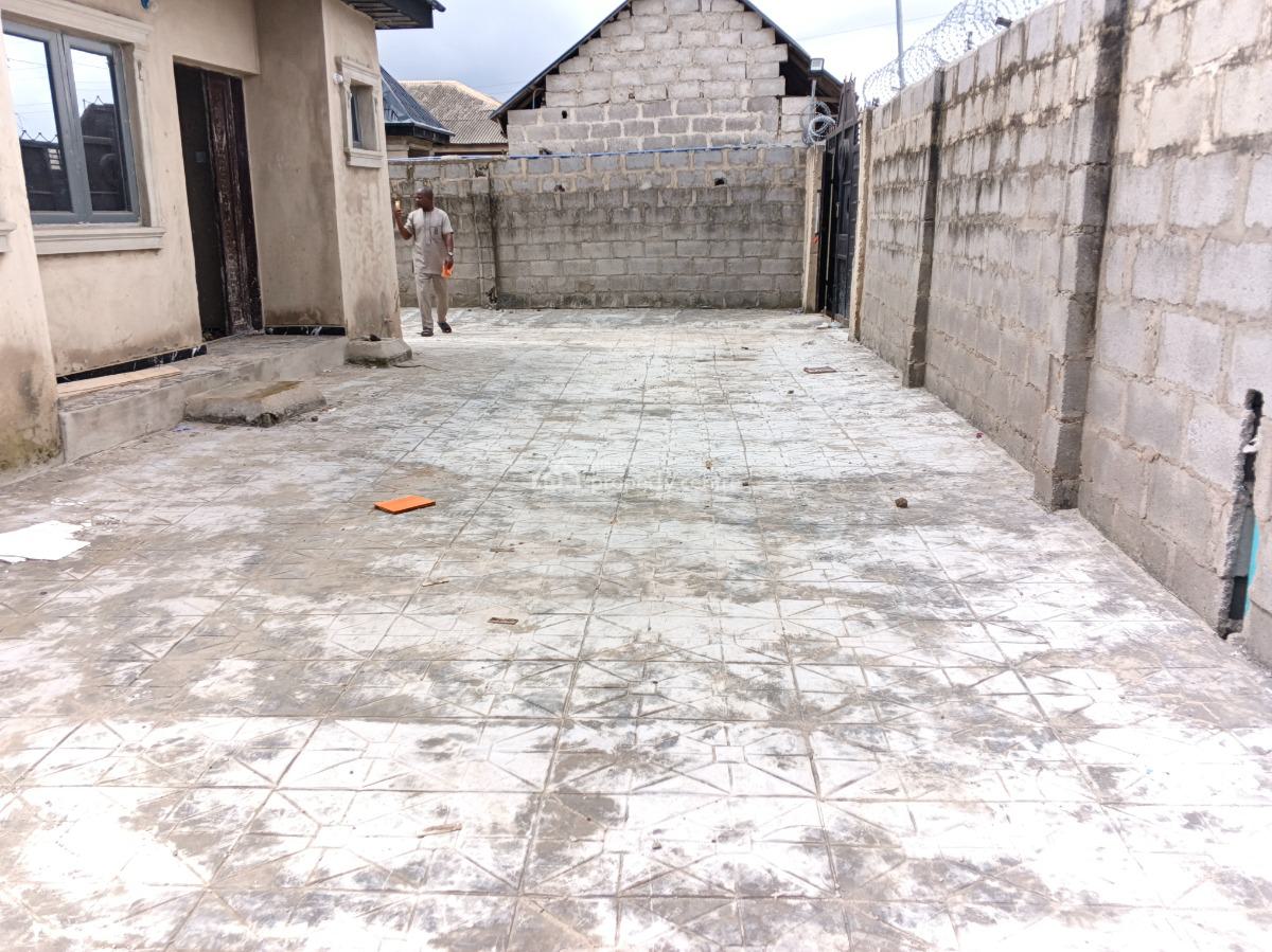 Standard Newly Built 3 Bedroom Flat Prepaid Meter 9ice Kitchen with Ca, Lafenwa Ogun State Close to Ayobo Lagos, Ado-odo/ota, Ogun, Flat / Apartment for Rent