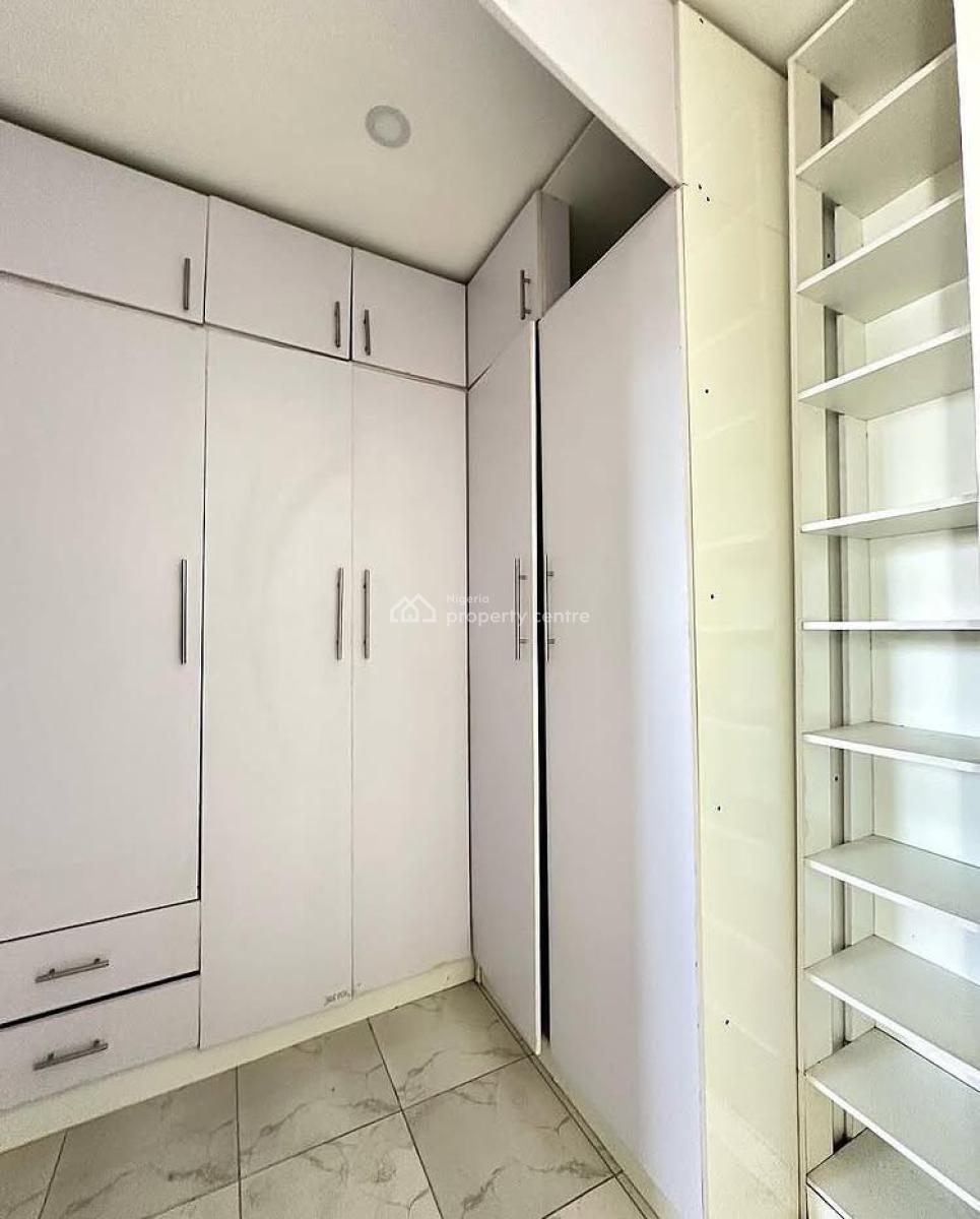 Well Spacious 4 Bedroom Terrace Duplex, Ologolo,lekki, Ologolo, Lekki, Lagos, Terraced Duplex for Rent