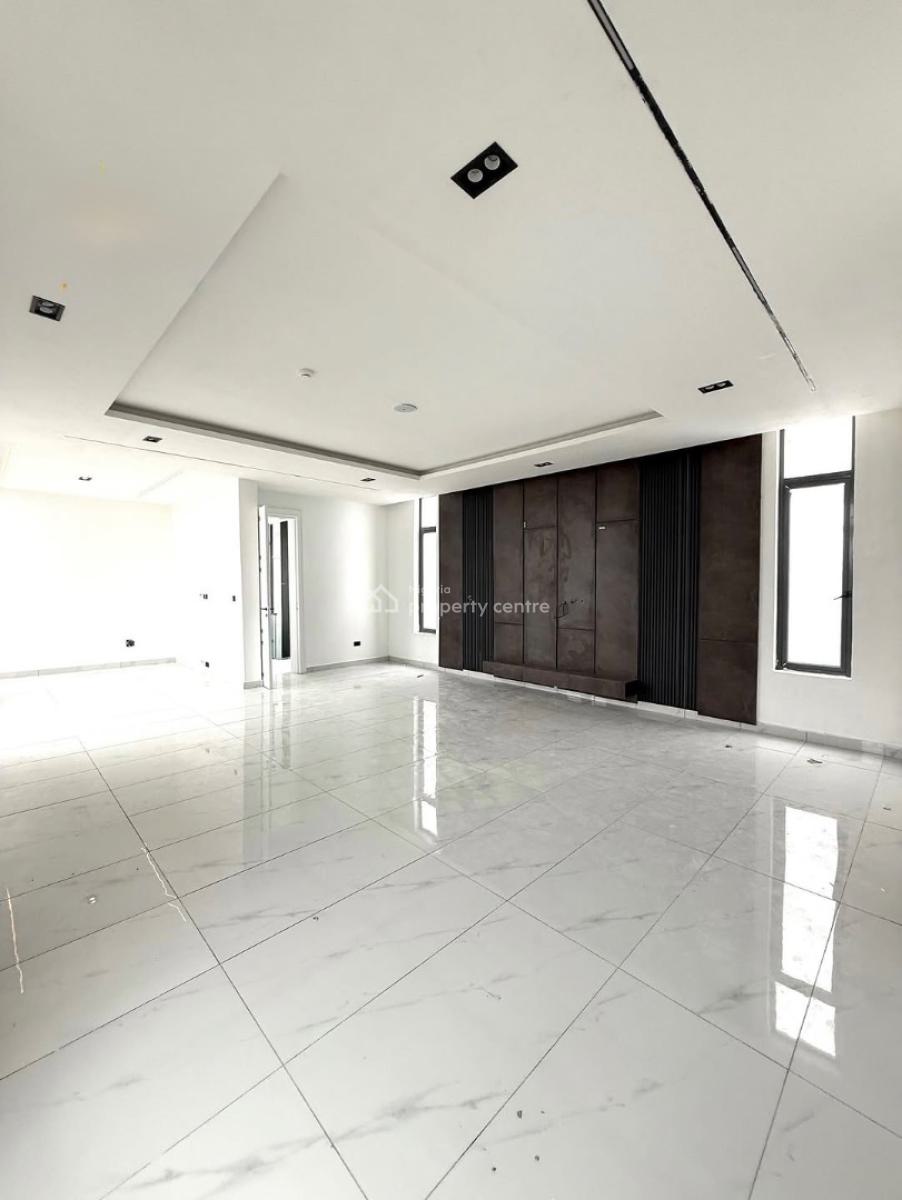 Spacious 5 Bedrooms Fully Detached House with Pool, Chevron, Lekki, Lagos, Detached Duplex for Sale