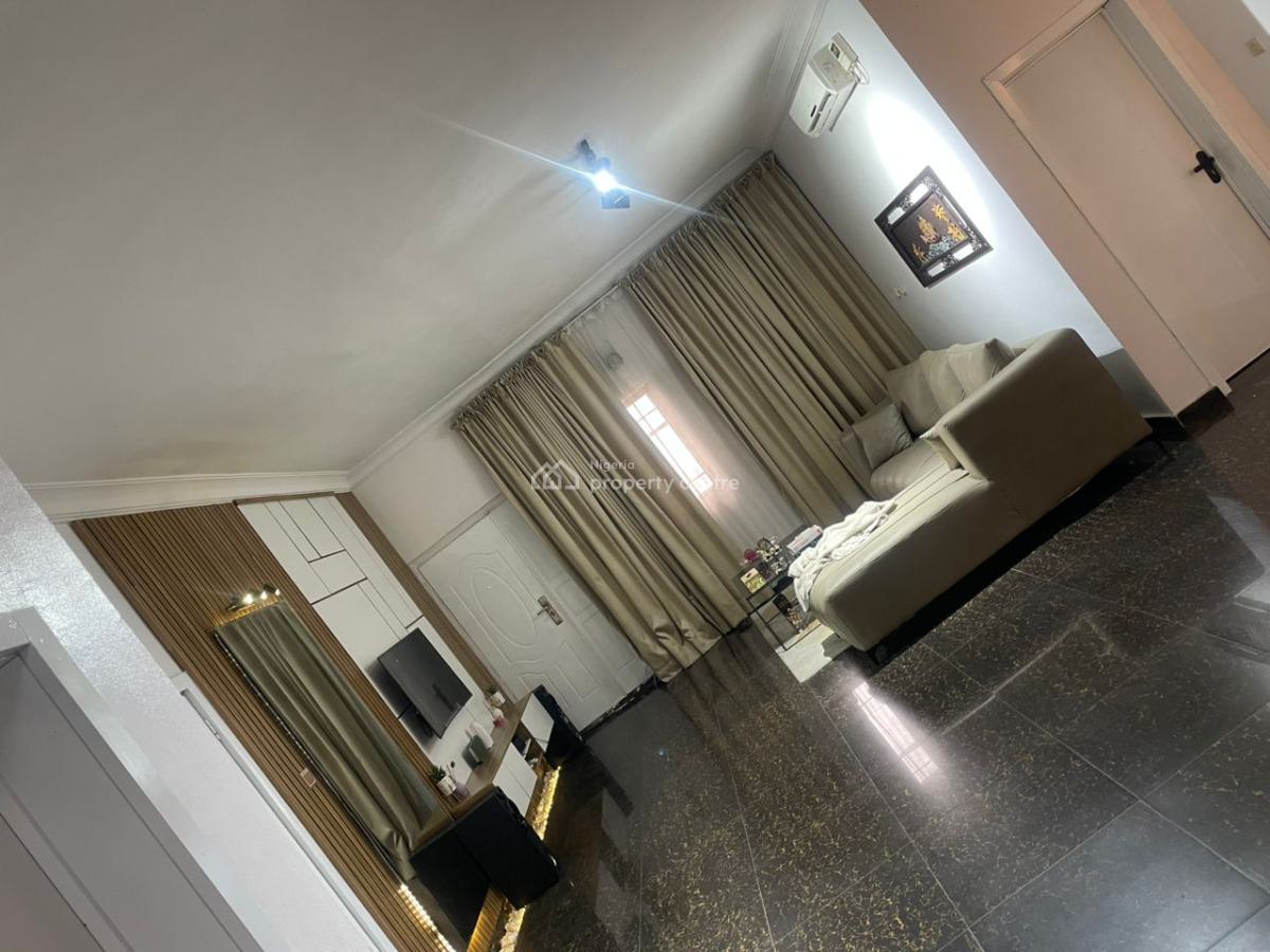 3 Bedroom Apartment in an Estate, Lekki, Lagos, Flat / Apartment for Sale