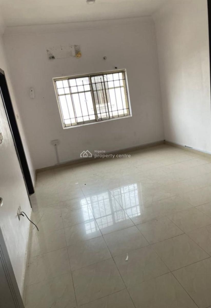 3 Bedroom Apartment in an Estate, Lekki, Lagos, Flat / Apartment for Sale