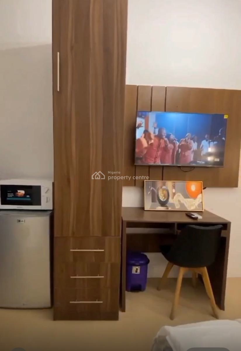 1 Bedrooms, Lekki Phase 1, Lekki, Lagos, Self Contain (single Rooms) for Rent