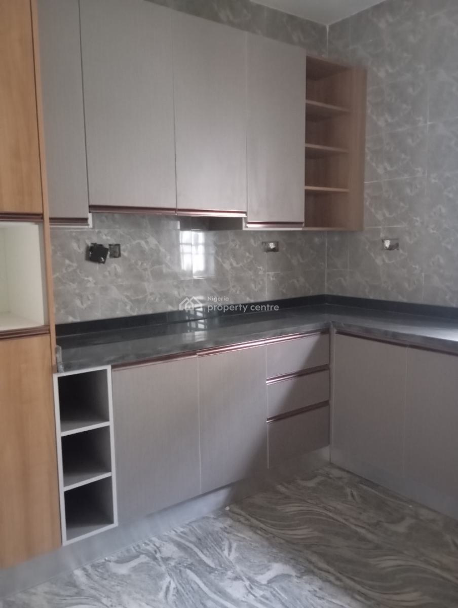 a Well Finished 5 Bedroom Terrace Duplex with Bq, Guzape, Guzape District, Abuja, Terraced Duplex for Sale