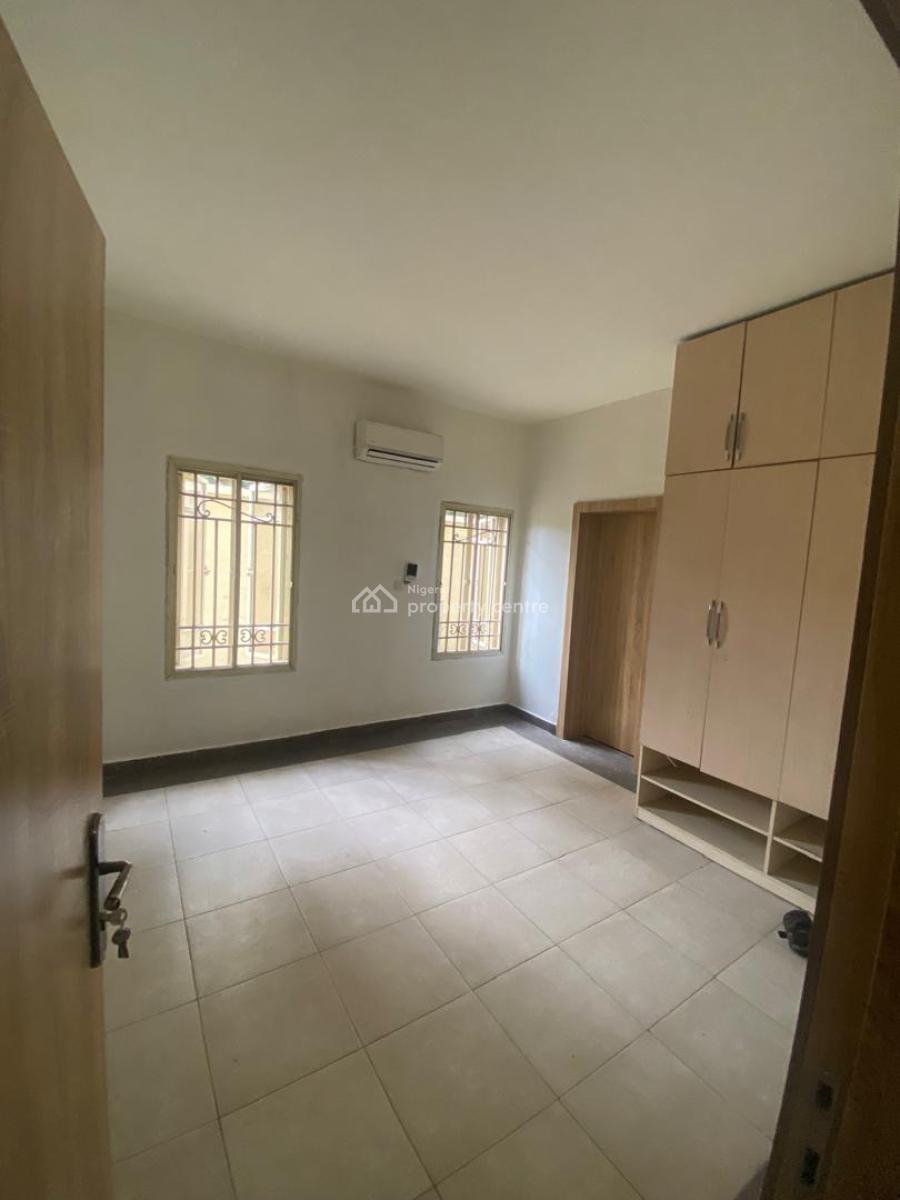 Newly Renovated 2 Units If 2 Bedrooms Apartments Downstairs and Upstai, Oniru Lekki, Oniru, Victoria Island (vi), Lagos, Flat / Apartment for Rent