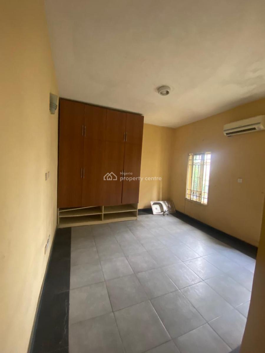 Newly Renovated 2 Units If 2 Bedrooms Apartments Downstairs and Upstai, Oniru Lekki, Oniru, Victoria Island (vi), Lagos, Flat / Apartment for Rent