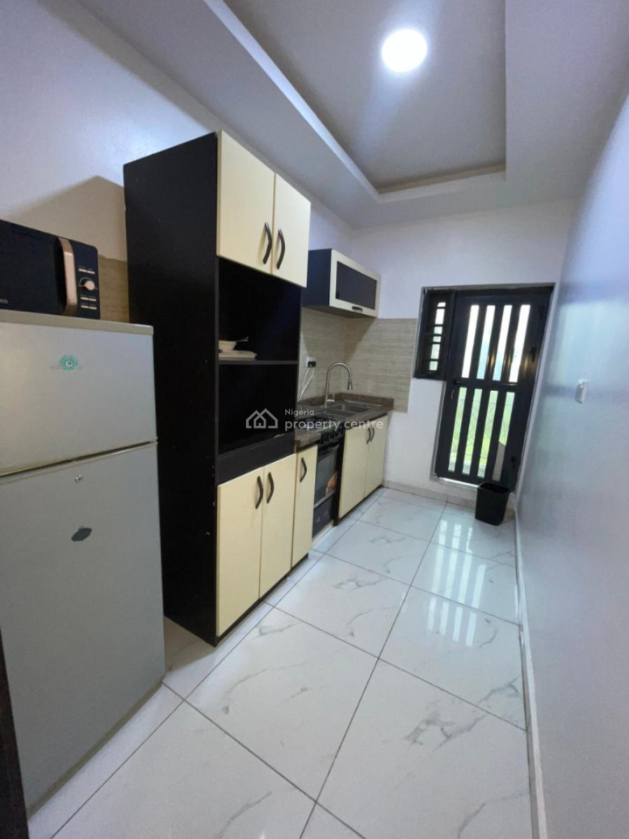 18 Units of 1 and 2 Bedroom Apartments, Ikate, Lekki, Lagos, Block of Flats for Sale