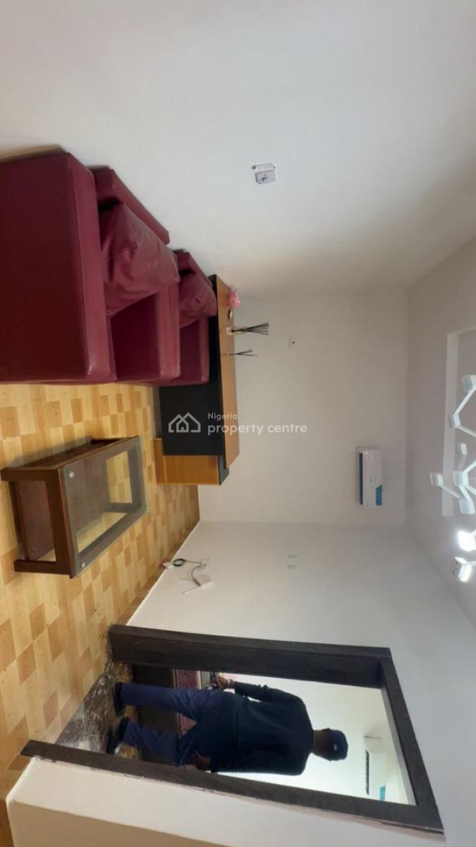 Room with a Mini Parlo (upstairs), Orchid Road, Lekki, Lagos, Mini Flat (room and Parlour) for Rent