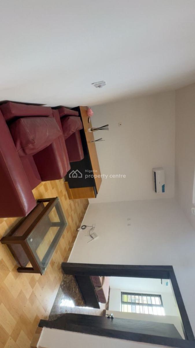 Room with a Mini Parlo (upstairs), Orchid Road, Lekki, Lagos, Mini Flat (room and Parlour) for Rent