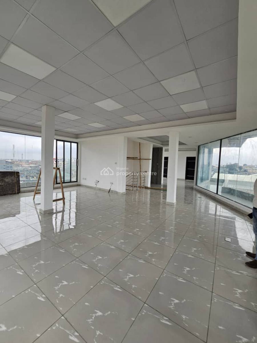 Commercial Building  on Awolowo Road  570sqm @180k per, Close to Computer Village Ikeja, Awolowo Road Ikeja, Ikeja, Lagos, Office Space for Rent