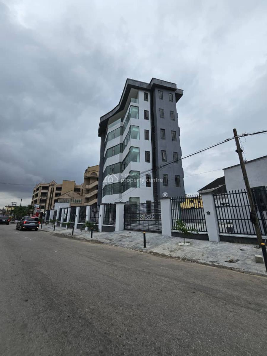 Commercial Building  on Awolowo Road  570sqm @180k per, Close to Computer Village Ikeja, Awolowo Road Ikeja, Ikeja, Lagos, Office Space for Rent