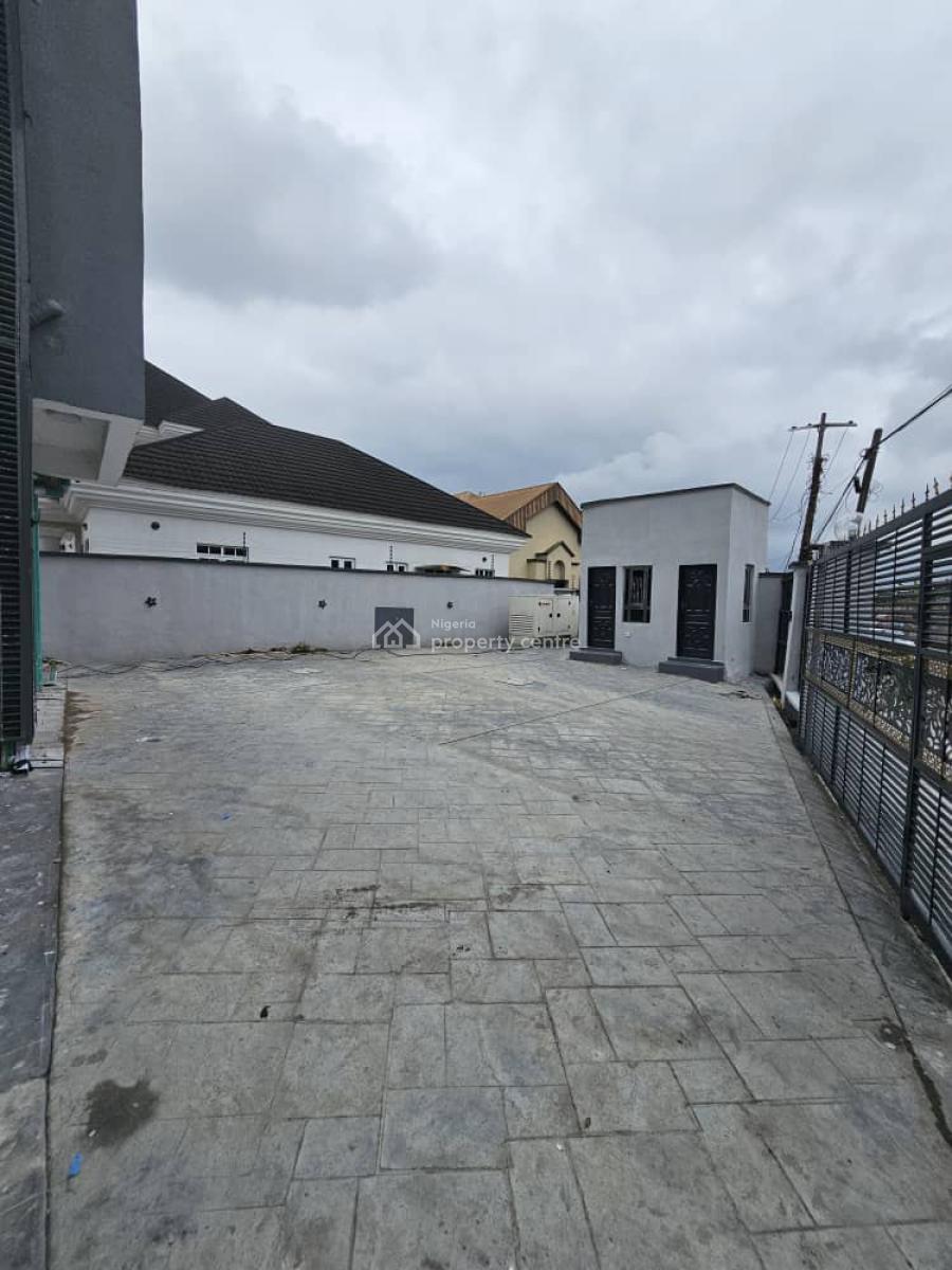 Commercial Building  on Awolowo Road  570sqm @180k per, Close to Computer Village Ikeja, Awolowo Road Ikeja, Ikeja, Lagos, Office Space for Rent