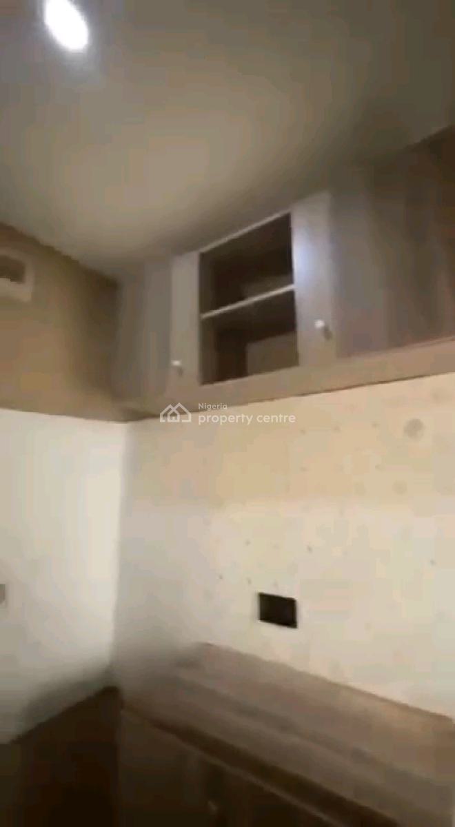 a Spacious and Standard Miniflat, Upstairs with Pop, Fola Agoro Road, Yaba, Lagos, Mini Flat (room and Parlour) for Rent