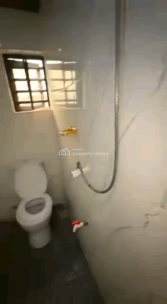 a Spacious and Standard Miniflat, Upstairs with Pop, Fola Agoro Road, Yaba, Lagos, Mini Flat (room and Parlour) for Rent