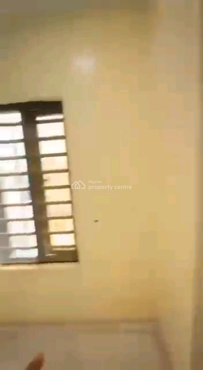 a Spacious and Standard Miniflat, Upstairs with Pop, Fola Agoro Road, Yaba, Lagos, Mini Flat (room and Parlour) for Rent
