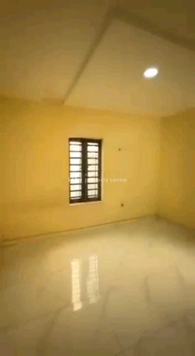 a Spacious and Standard Miniflat, Upstairs with Pop, Fola Agoro Road, Yaba, Lagos, Mini Flat (room and Parlour) for Rent