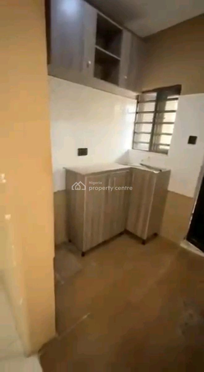a Spacious and Standard Miniflat, Upstairs with Pop, Fola Agoro Road, Yaba, Lagos, Mini Flat (room and Parlour) for Rent
