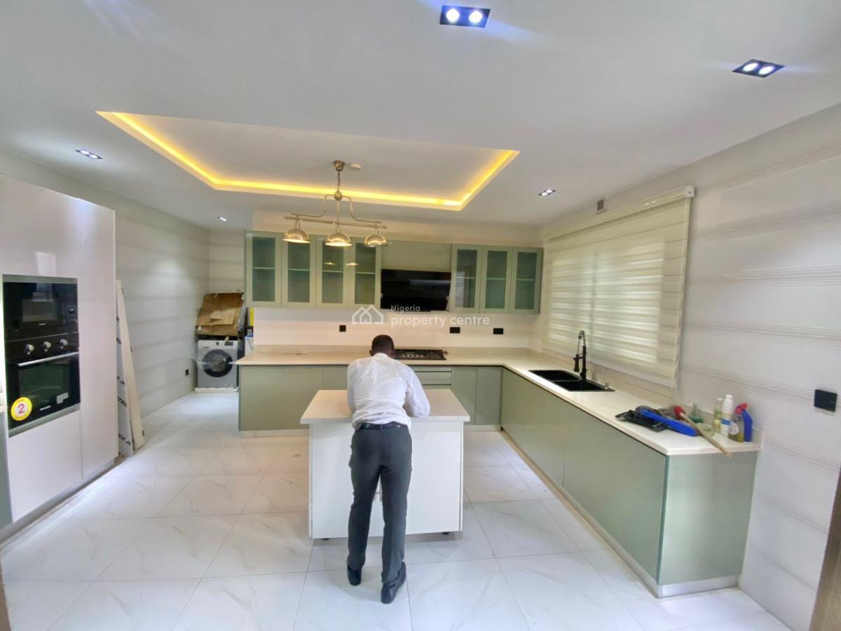 Well Built Fully Furnished & Serviced 4 Bedroom Maisonette (penthouse), Lekki Phase 1, Lekki, Lagos, Flat / Apartment for Rent