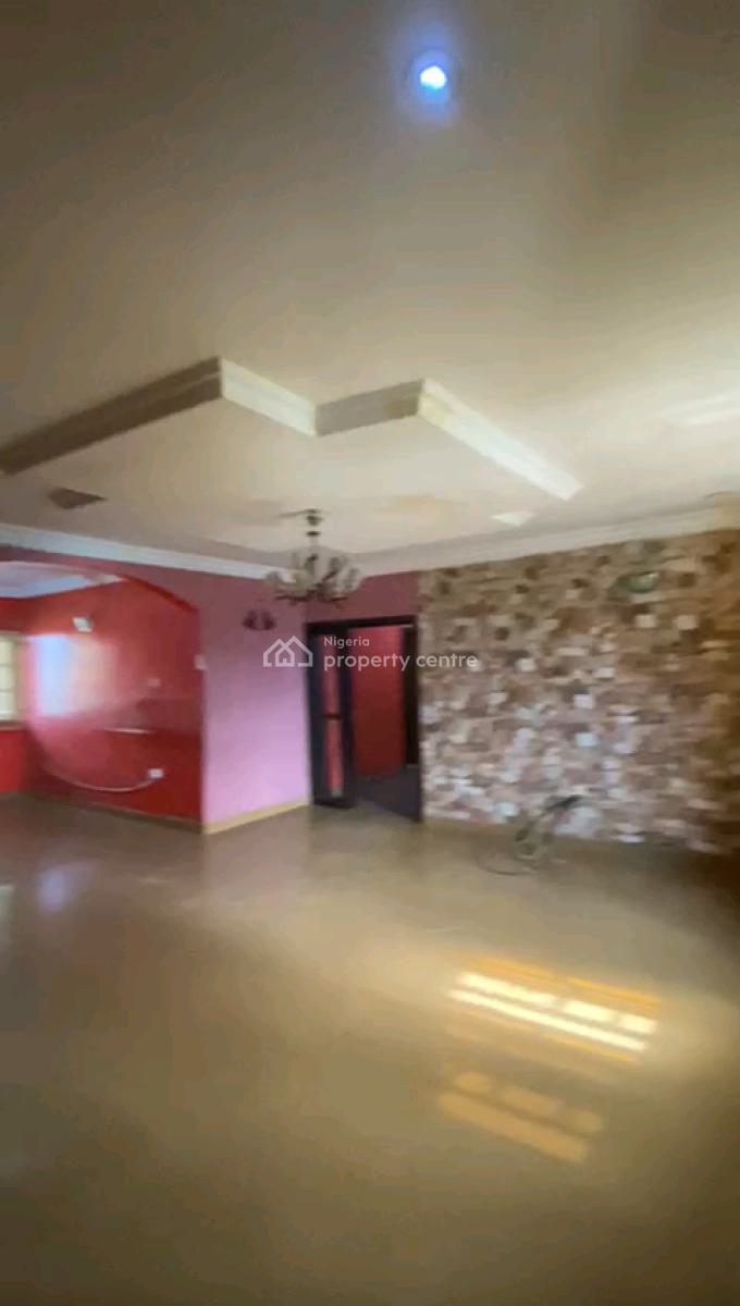 Decent Spacious 3bedroom Upflat All Room En-suite with Guest, Off Aderemi Akeju Street, Soluyi, Gbagada, Lagos, Flat / Apartment for Rent