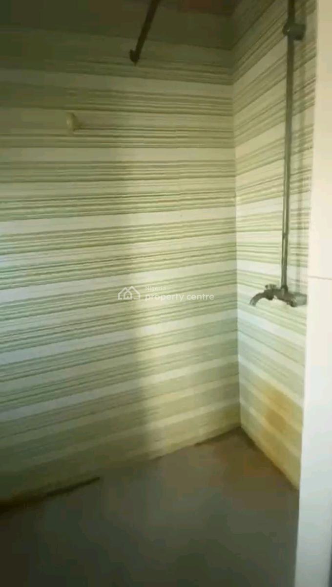 Decent Spacious 3bedroom Upflat All Room En-suite with Guest, Off Aderemi Akeju Street, Soluyi, Gbagada, Lagos, Flat / Apartment for Rent