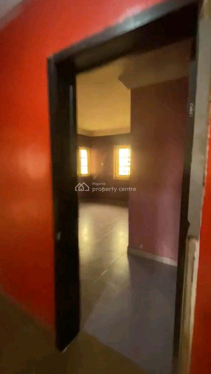 Decent Spacious 3bedroom Upflat All Room En-suite with Guest, Off Aderemi Akeju Street, Soluyi, Gbagada, Lagos, Flat / Apartment for Rent
