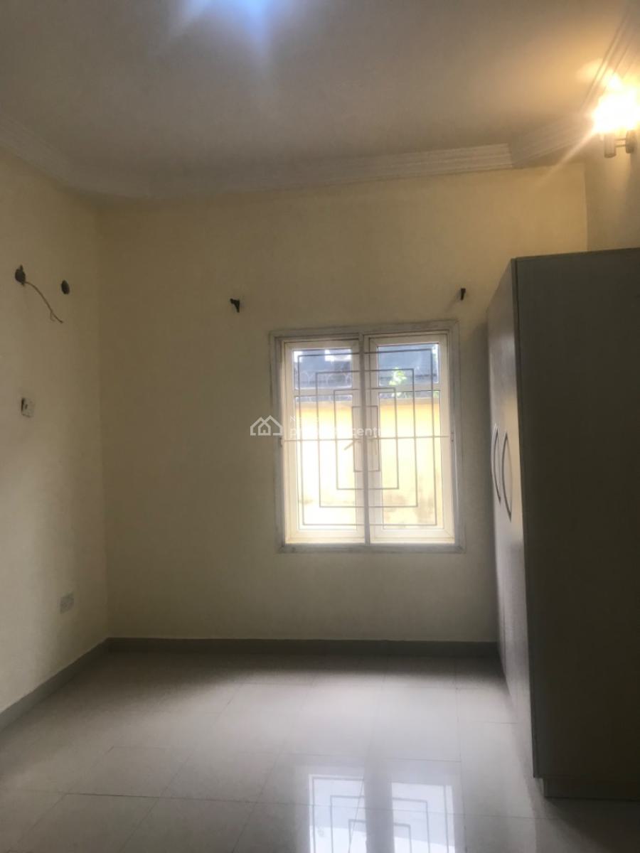 Luxurious 2 Bedroom Flat, Off Admiralty Way, Lekki Phase 1, Lekki, Lagos, Flat / Apartment for Rent