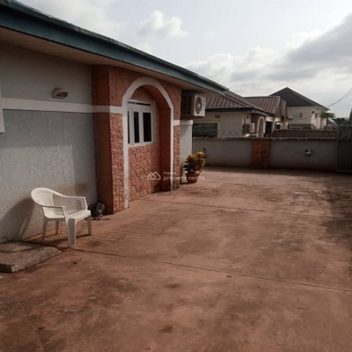 3 Bedroom Semi-detached House, Pyakasa, Lugbe District, Abuja, Semi-detached Bungalow for Sale
