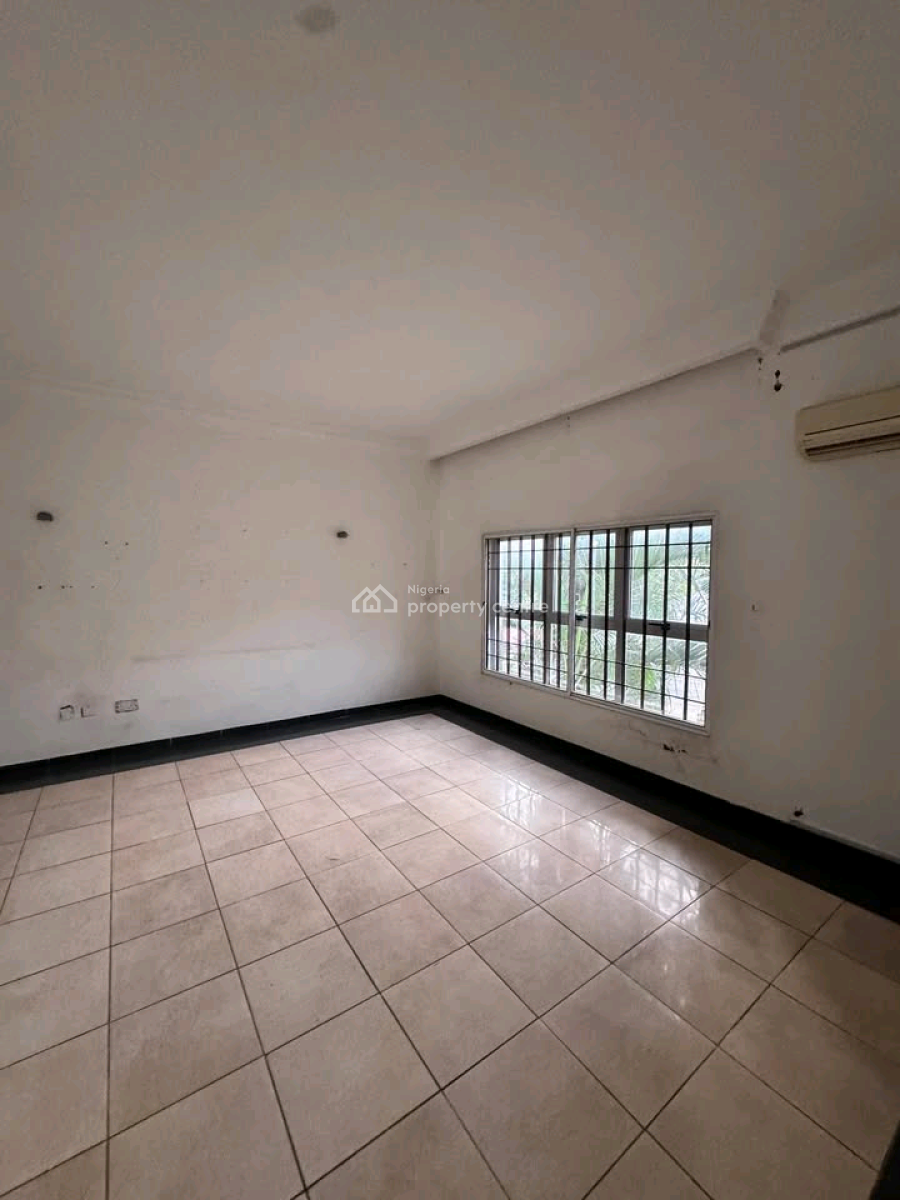 4bedrooms Terrace Duplex with a Maid Rooms Available Locati, Maitama District, Abuja, House for Sale