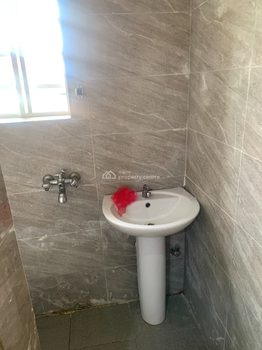 Standard 2 Bedroom Upstairs with Pop Finishing, Royal Manor Estate Majek, Sangotedo, Ajah, Lagos, Flat / Apartment for Rent